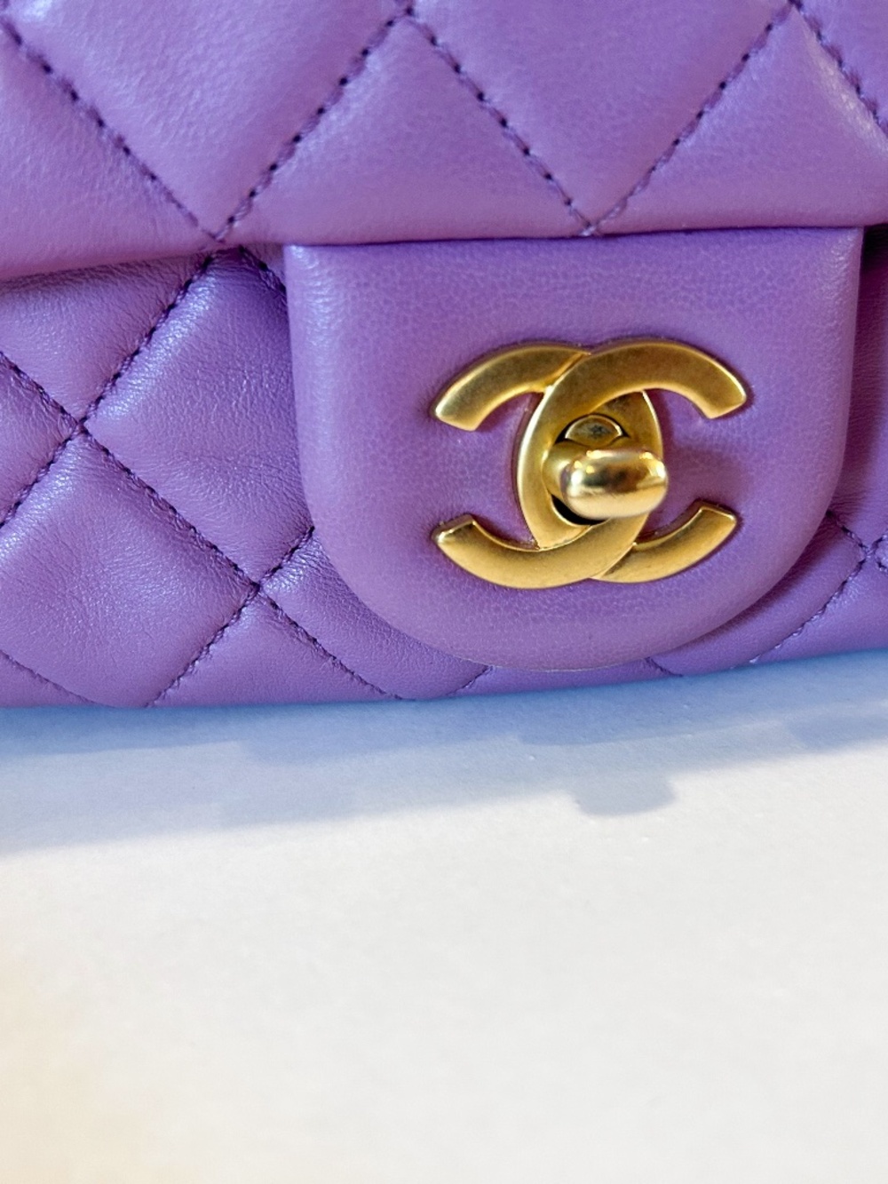 Chanel 22s Mini Square Bag Purple Pearl Crush Quilted Purse Handbag Gold - Picture 4 of 14